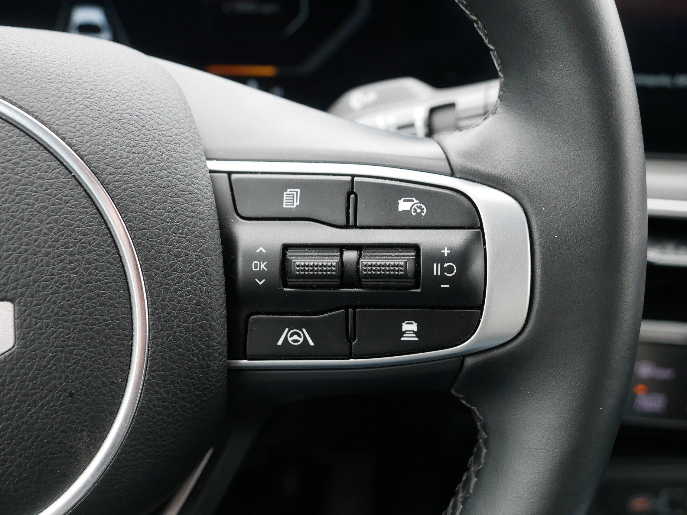 Certified 2025 Kia K5 EX image 30