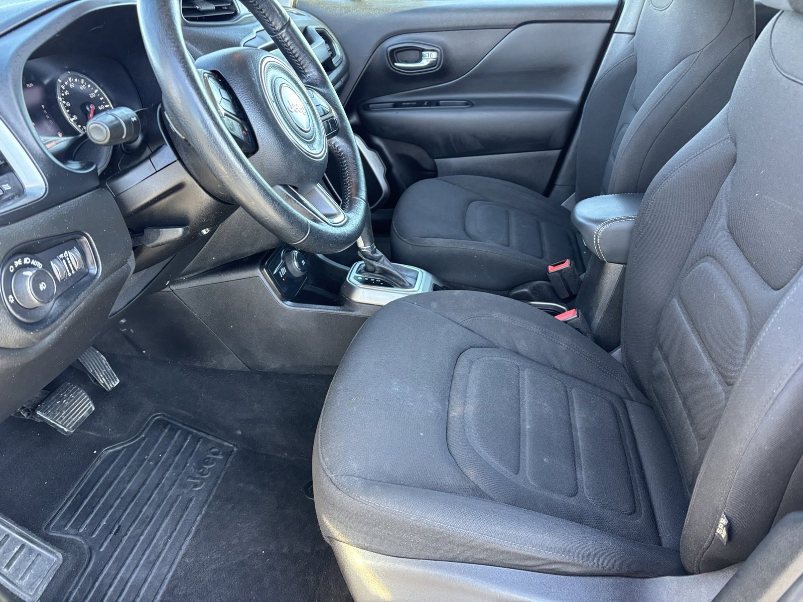 Used 2022 Jeep Renegade Latitude w/ Convenience Group image 17