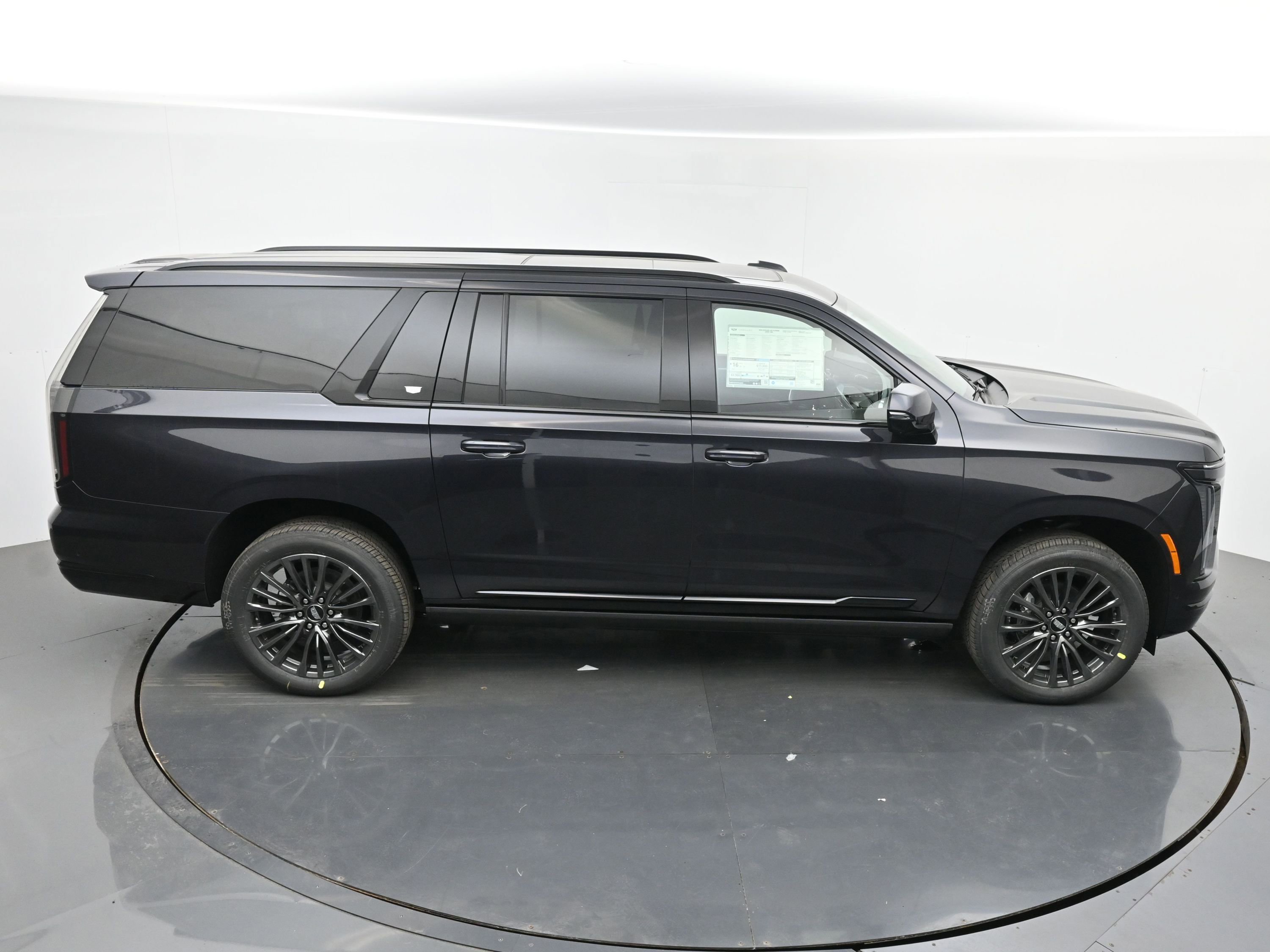 New 2026 Cadillac Escalade ESV Platinum Sport w/ LPO, Floor Liner Package AWD/4WD image 28