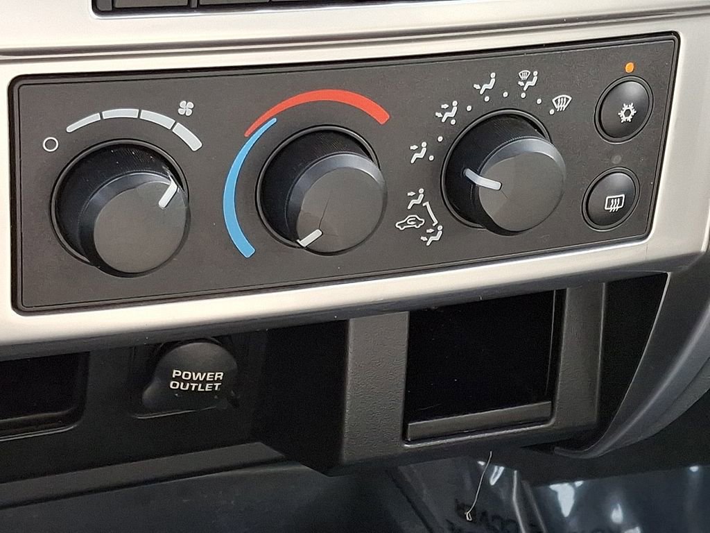 Used 2005 Dodge Dakota Laramie w/ Trailer Tow Group image 17