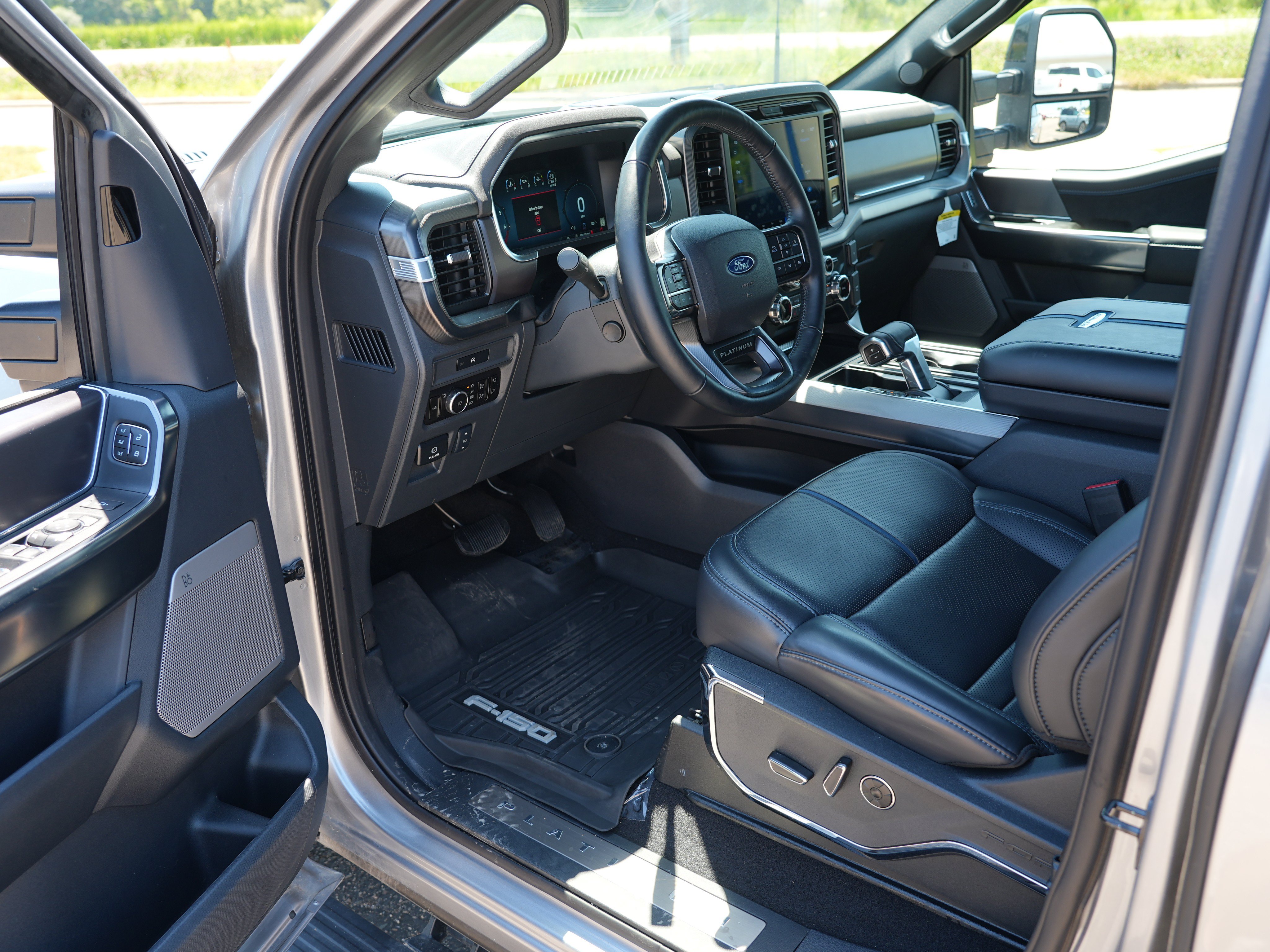 Used 2025 Ford F150 Platinum AWD/4WD image 15