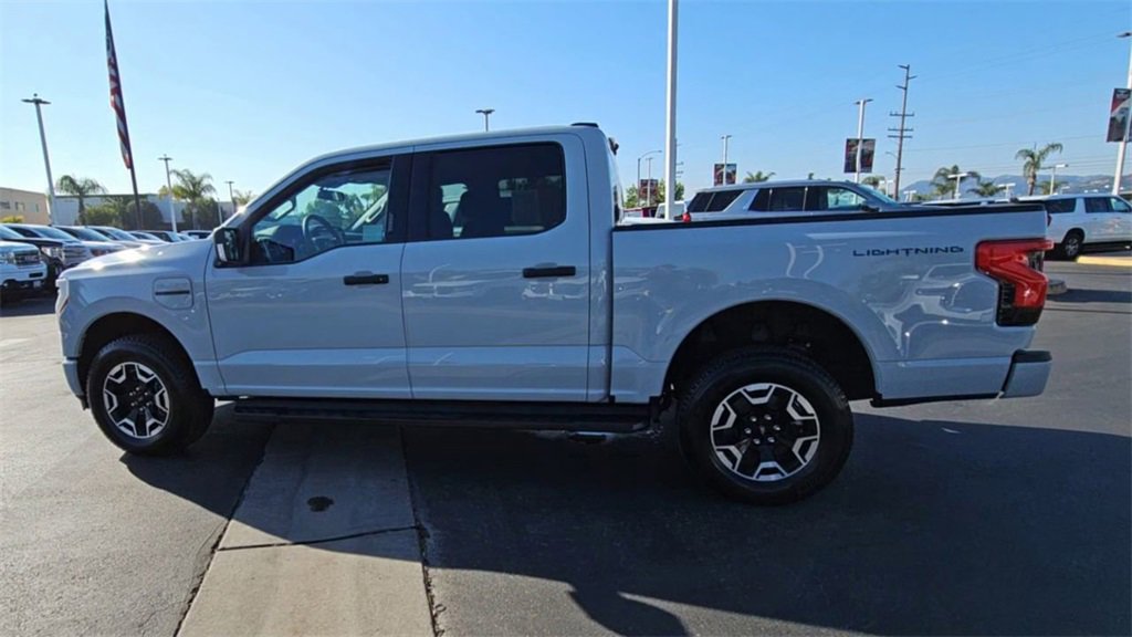 Used 2023 Ford F150 Lightning XLT image 7