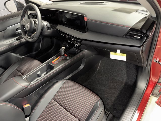 New 2026 Nissan Kicks SR w/ Cold Weather Package image 12