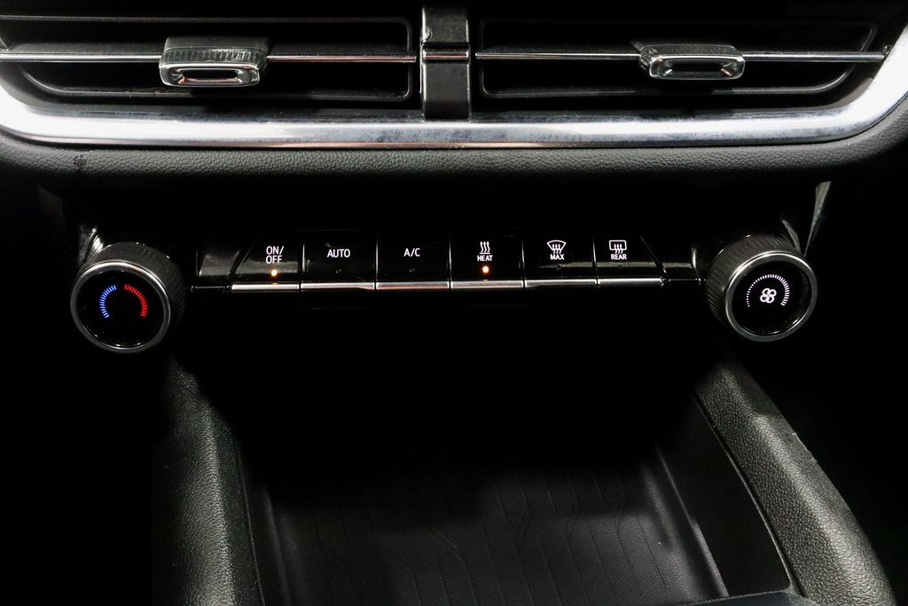 Used 2025 Chevrolet Equinox EV LT image 29