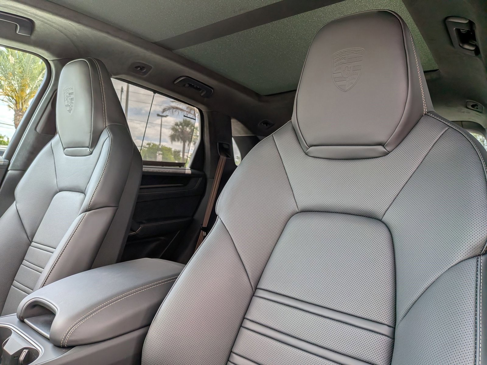 New 2026 Porsche Cayenne Turbo image 5