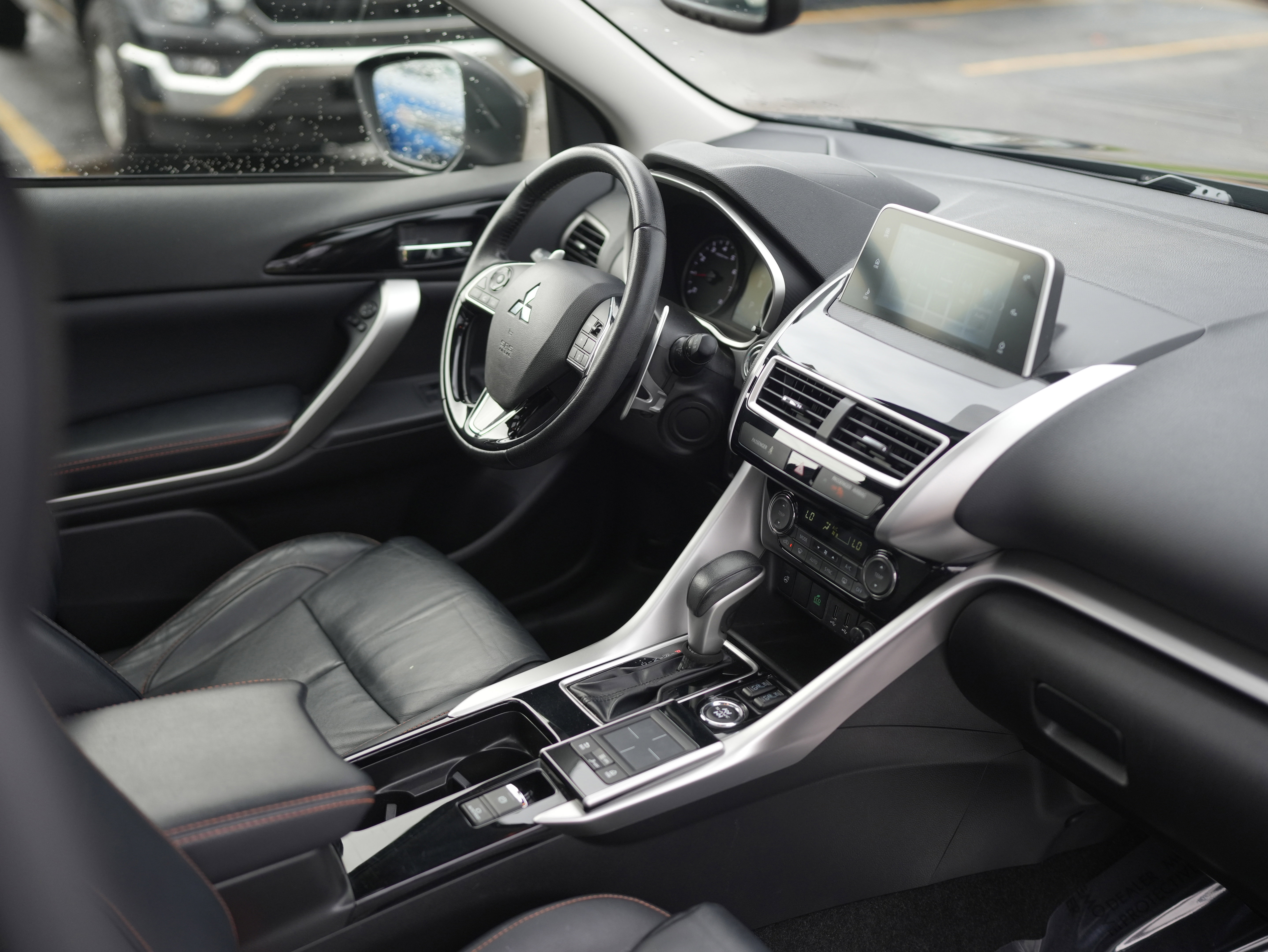 Used 2019 Mitsubishi Eclipse Cross AWD image 18