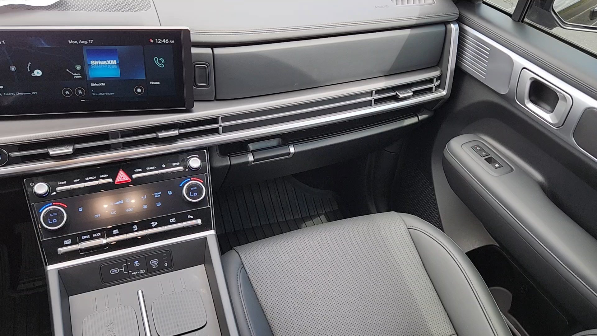 Certified 2025 Hyundai Santa Fe XRT AWD/4WD image 6