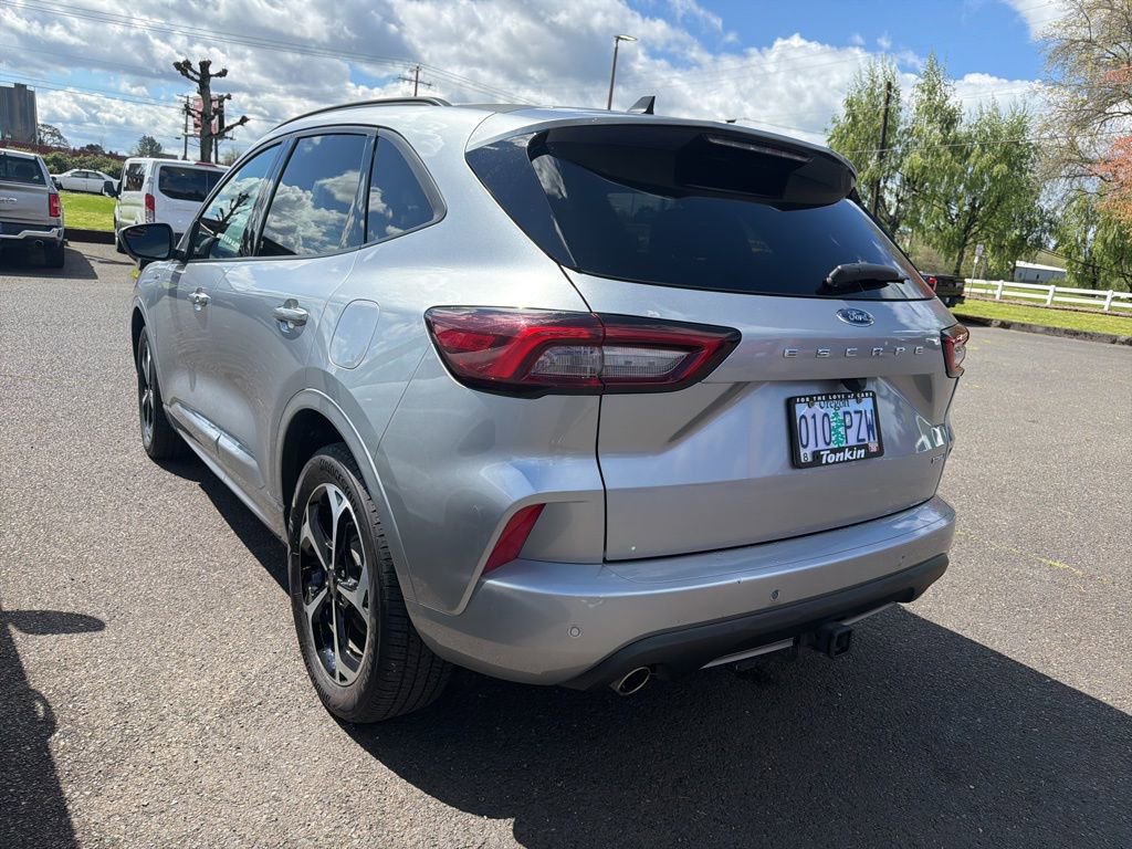 Used 2023 Ford Escape ST-Line Select w/ Tech Pack #2 image 7