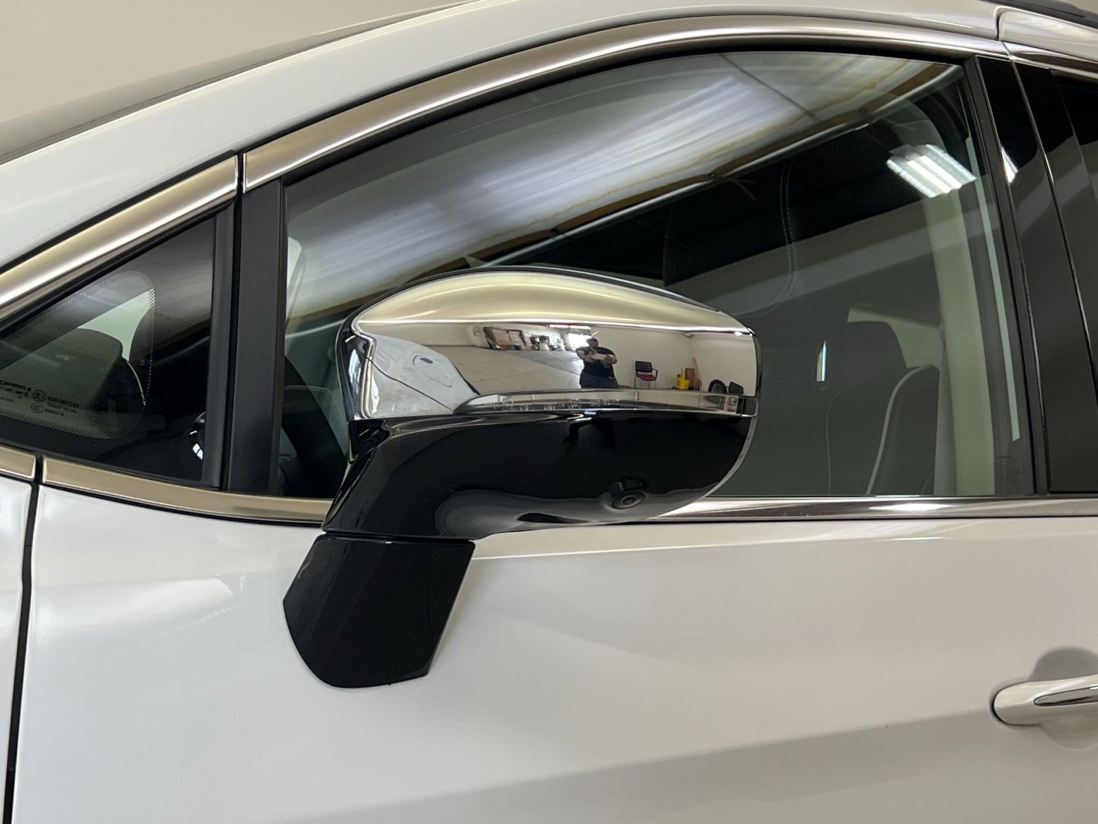 Used 2023 Chrysler Pacifica Limited image 29