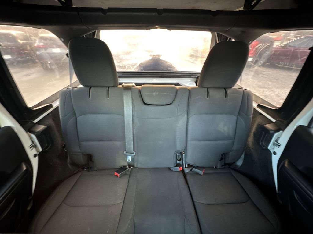 Used 2019 Jeep Wrangler Unlimited Sport S AWD/4WD image 22