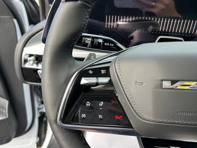 New 2026 Cadillac Lyriq V w/ Exterior Carbon Fiber Package image 19