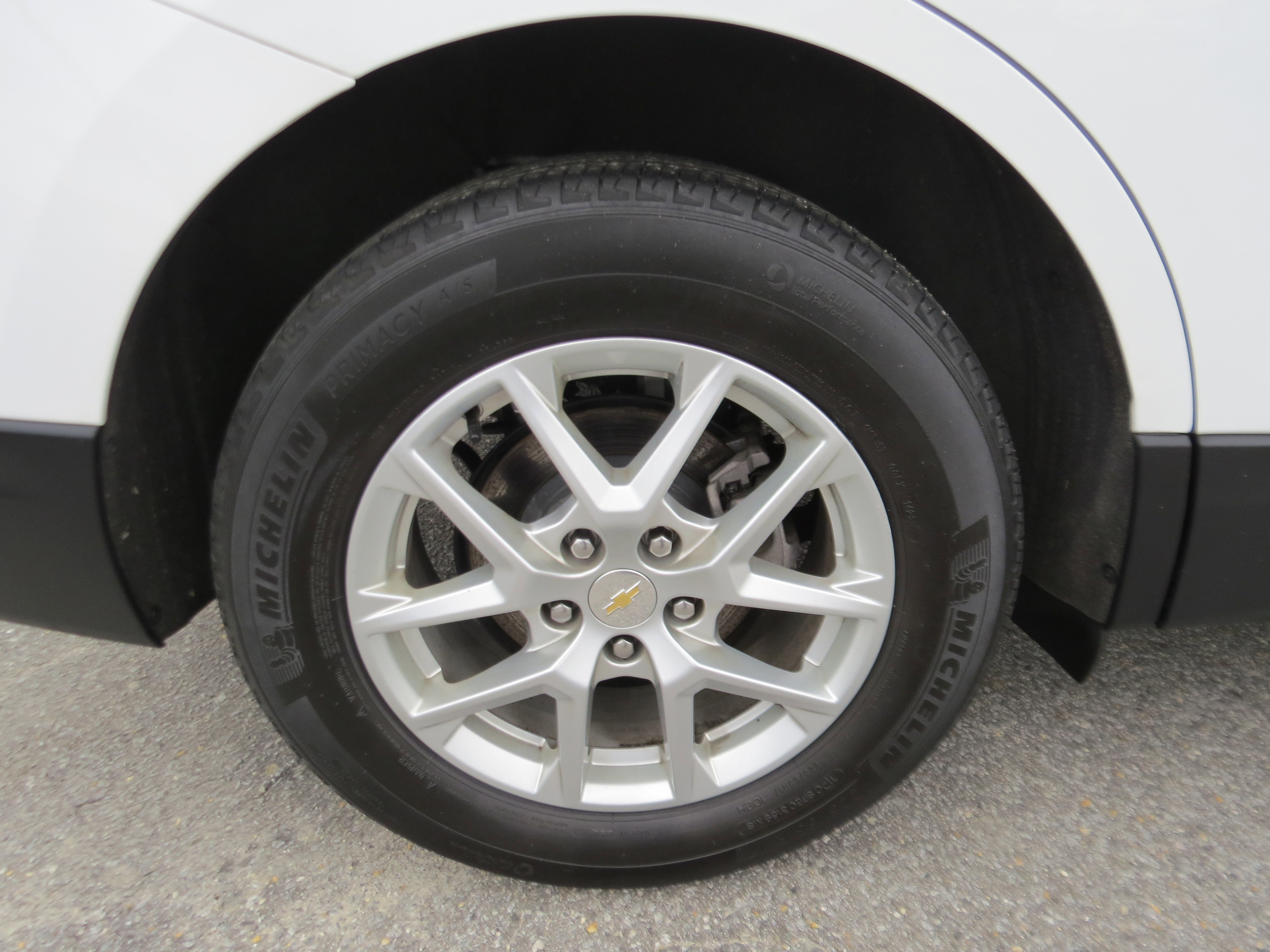 Used 2023 Chevrolet Equinox LT FWD image 11