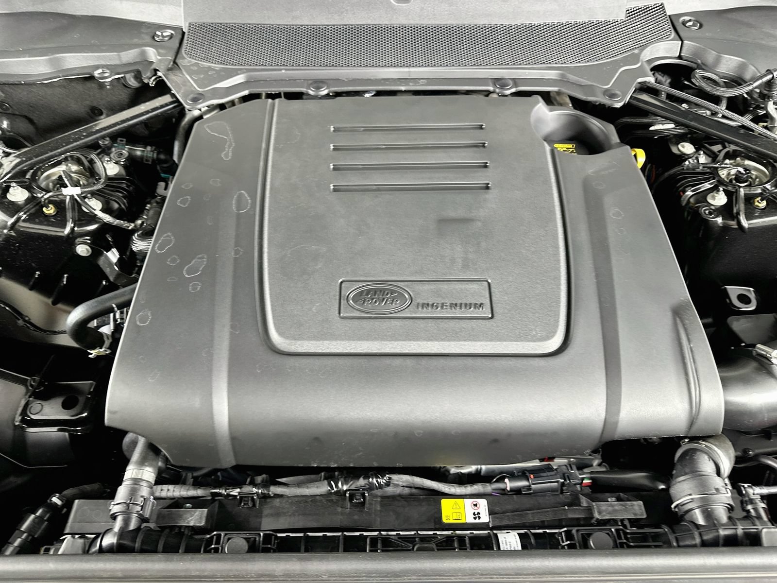 New 2026 Land Rover Discovery S AWD/4WD image 13