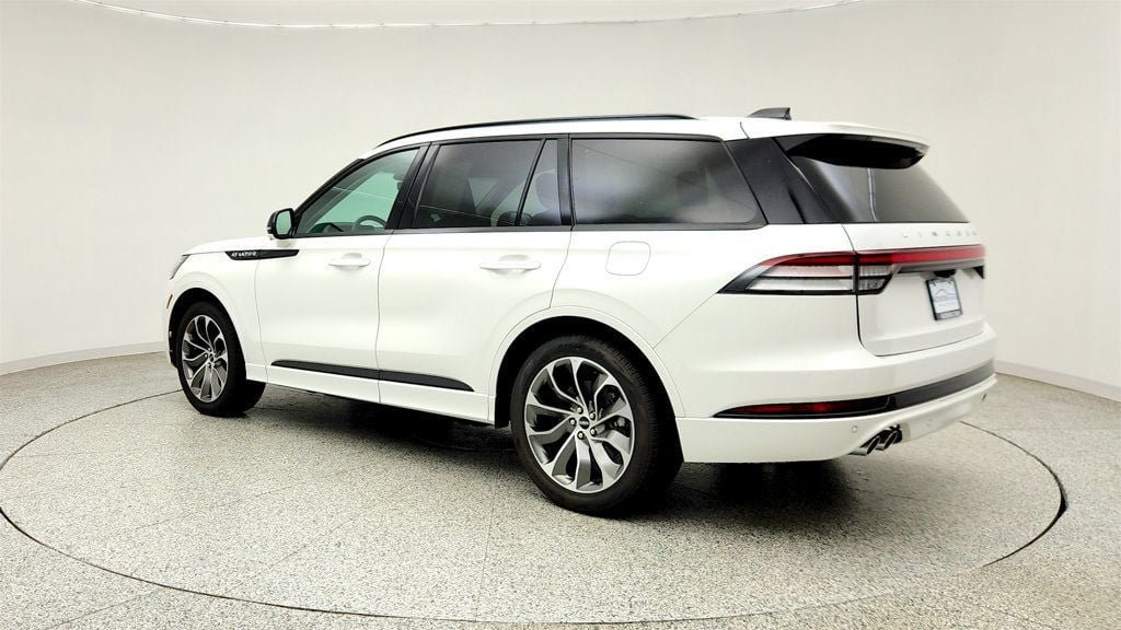 Used 2025 Lincoln Aviator 2WD w/ Jet Appearance Package image 7
