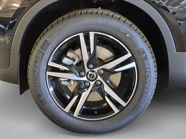 New 2026 Volvo XC40 B5 Core w/ Protection Package Premier AWD/4WD image 10