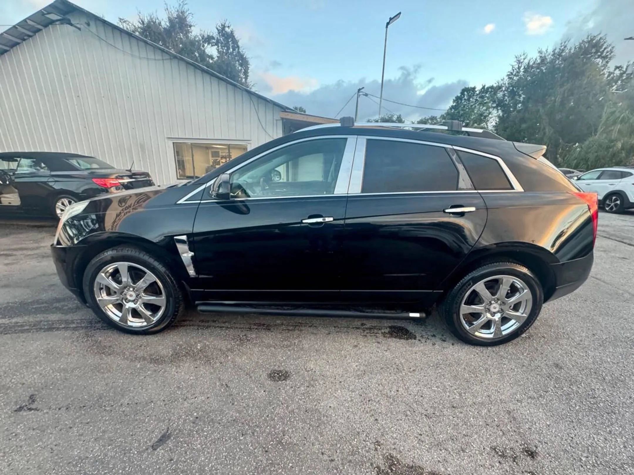 Used 2010 Cadillac SRX Premium w/ LPO, Protection Package image 13