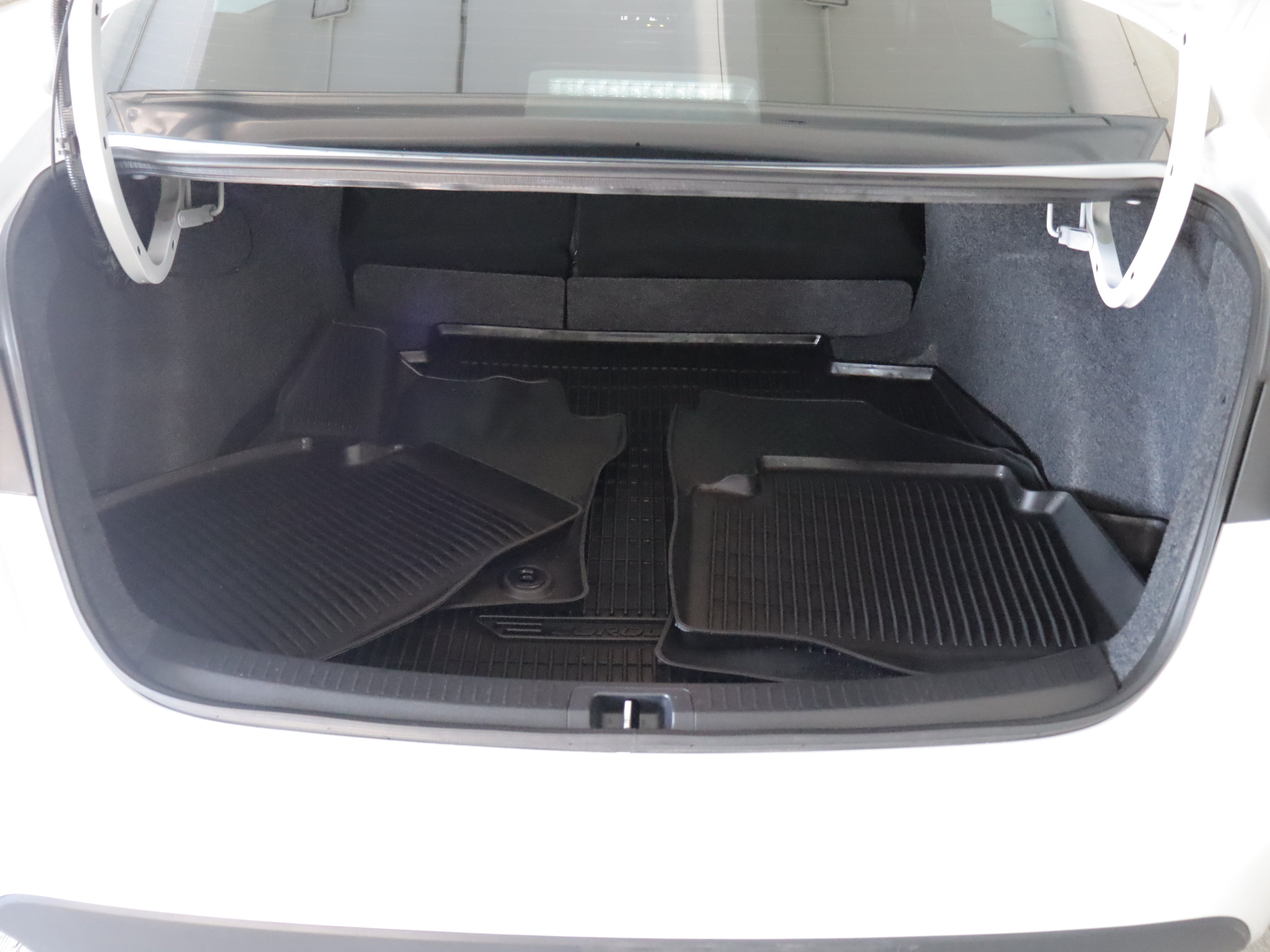 Used 2026 Toyota Corolla LE FWD image 20