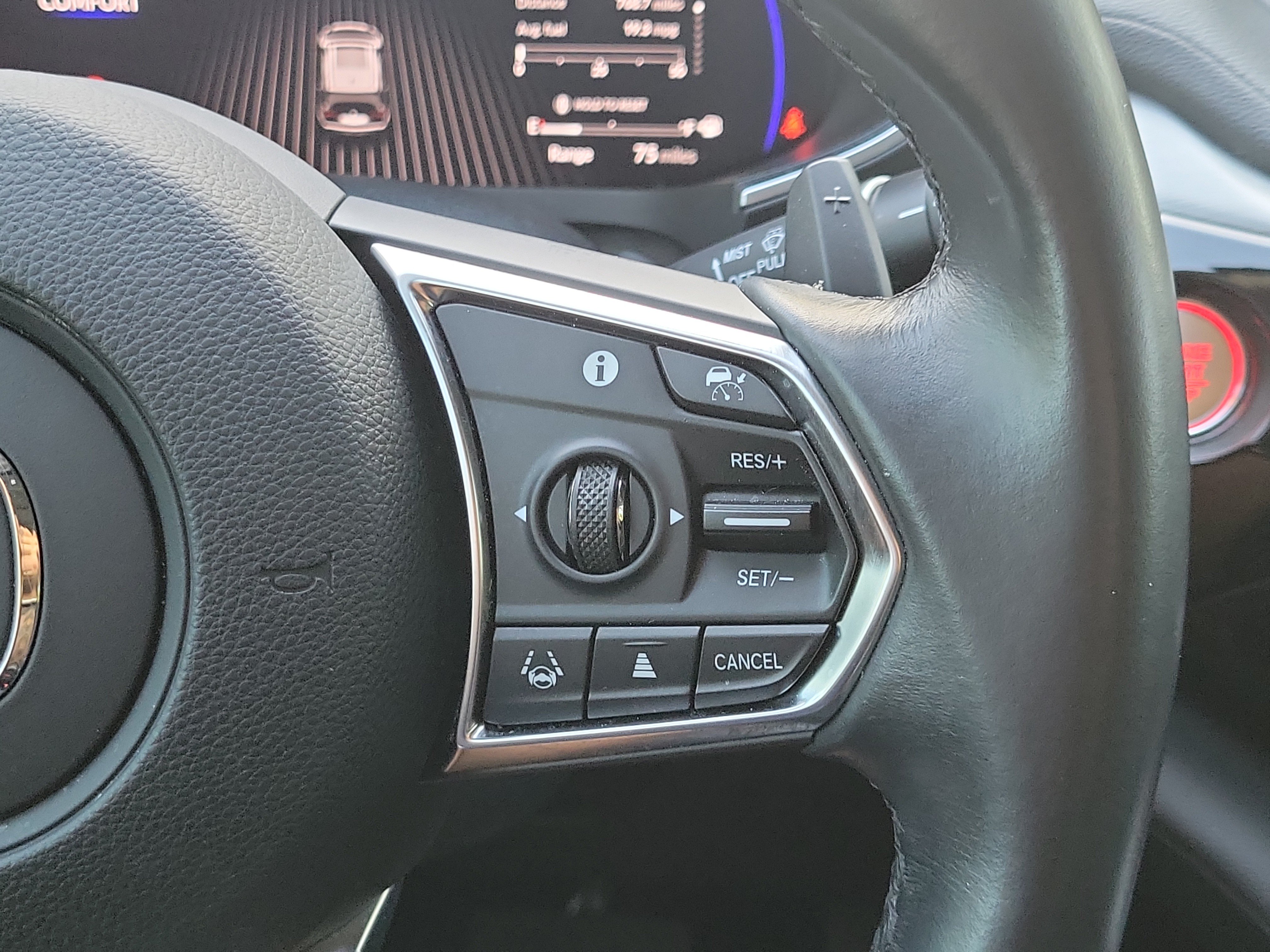 Used 2023 Acura MDX FWD image 18