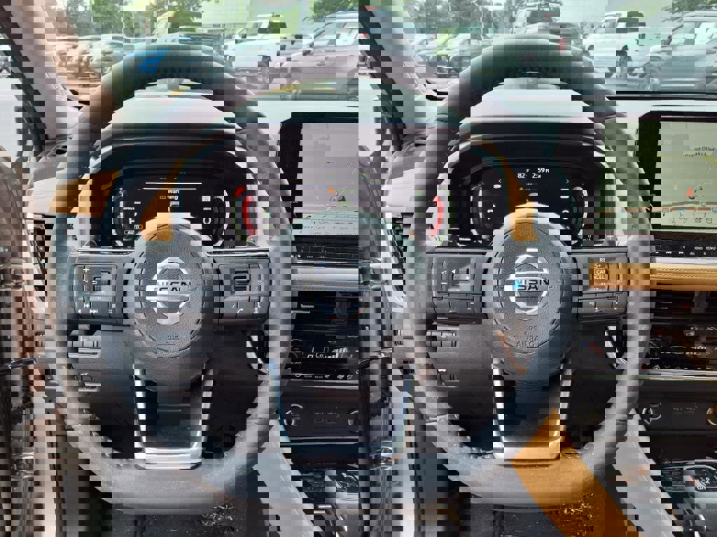 Used 2021 Nissan Rogue Platinum image 22