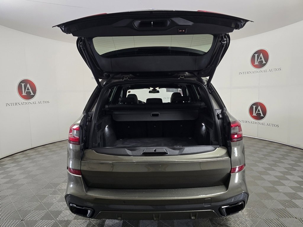 Used 2022 BMW X5 xDrive40i w/ M Sport Package image 9