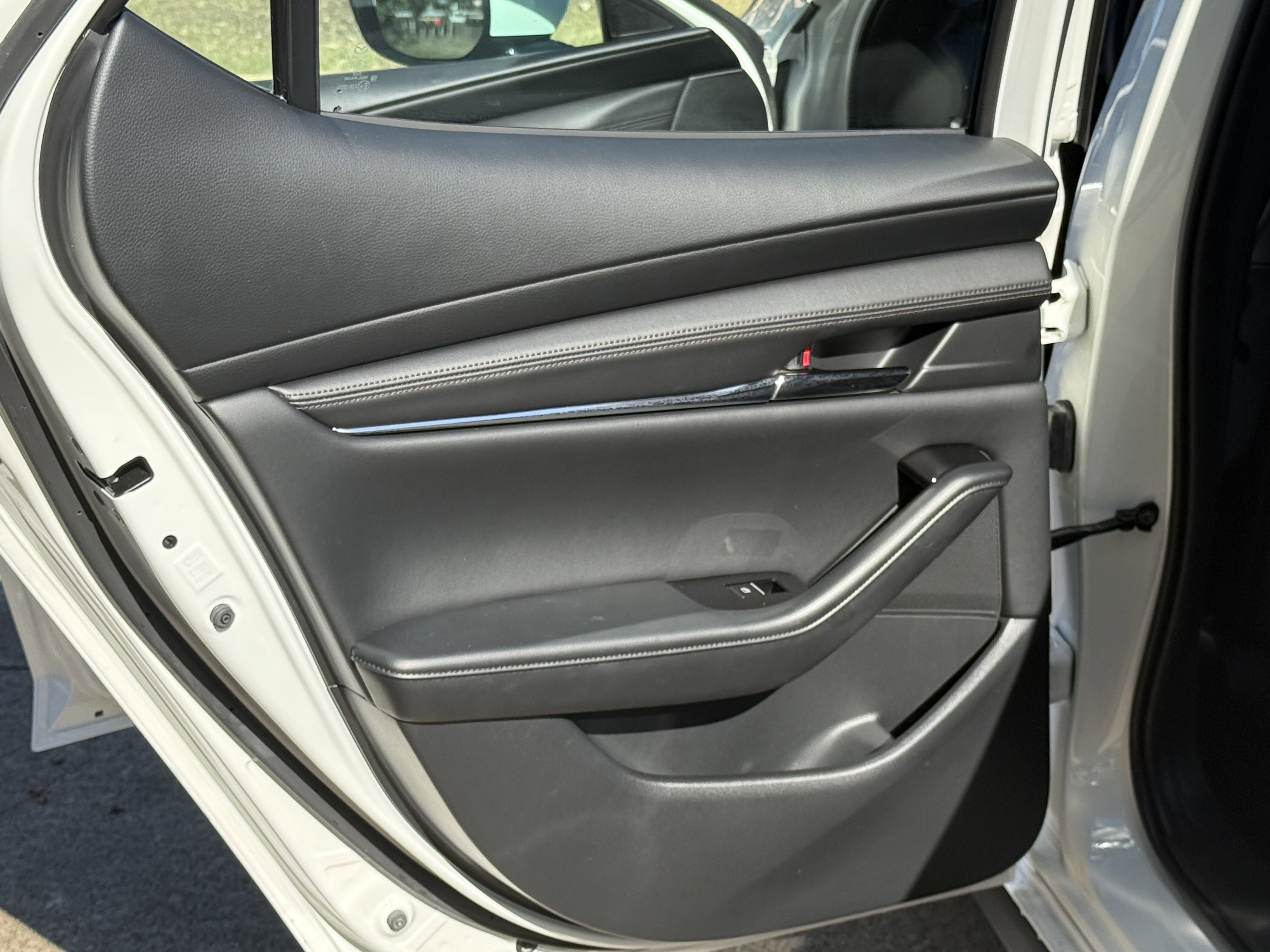 Used 2024 MAZDA MAZDA3 s FWD image 16