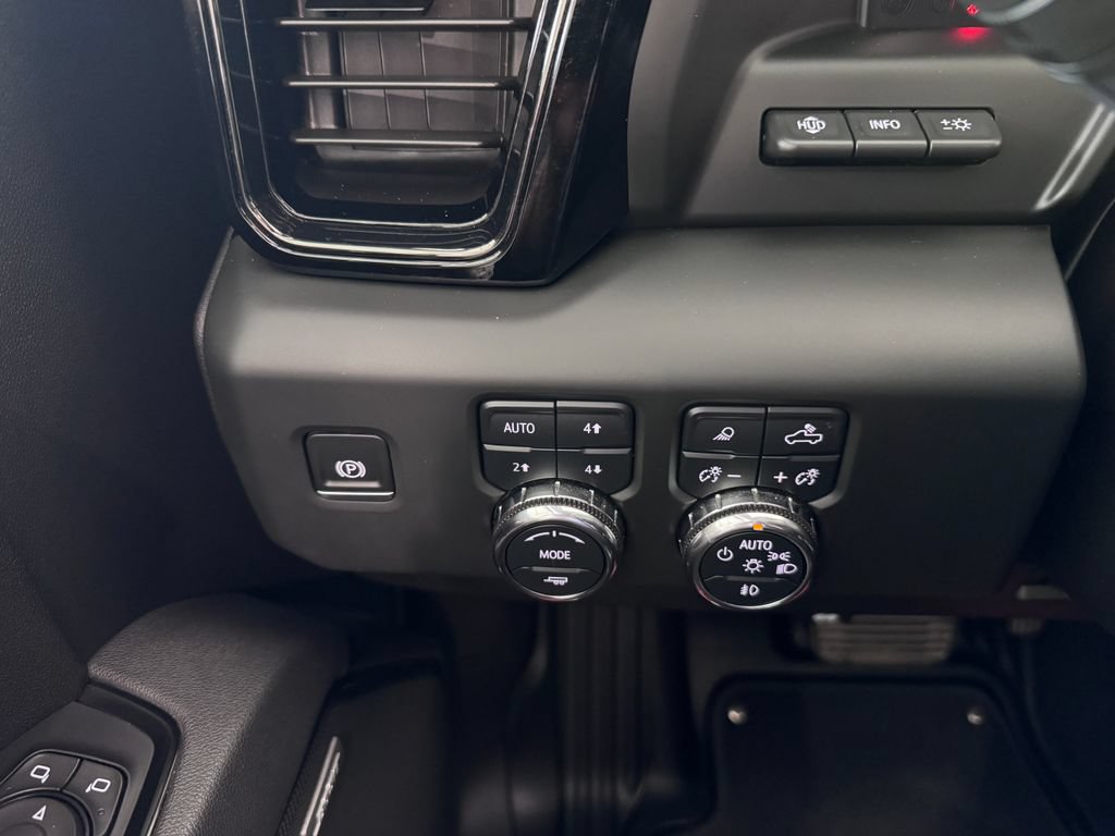 Certified 2025 GMC Sierra 2500 AT4 w/ AT4 Premium Plus Package AWD/4WD image 27