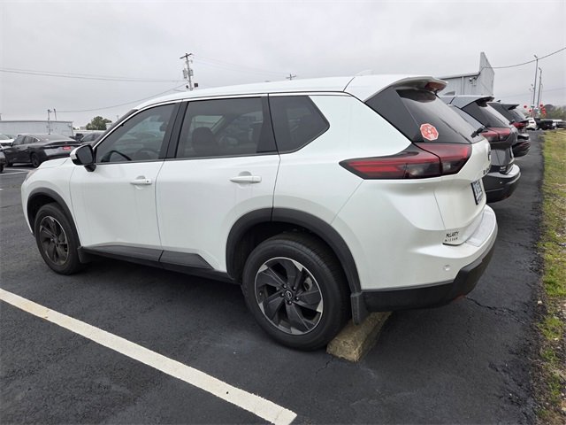Used 2025 Nissan Rogue SV image 5