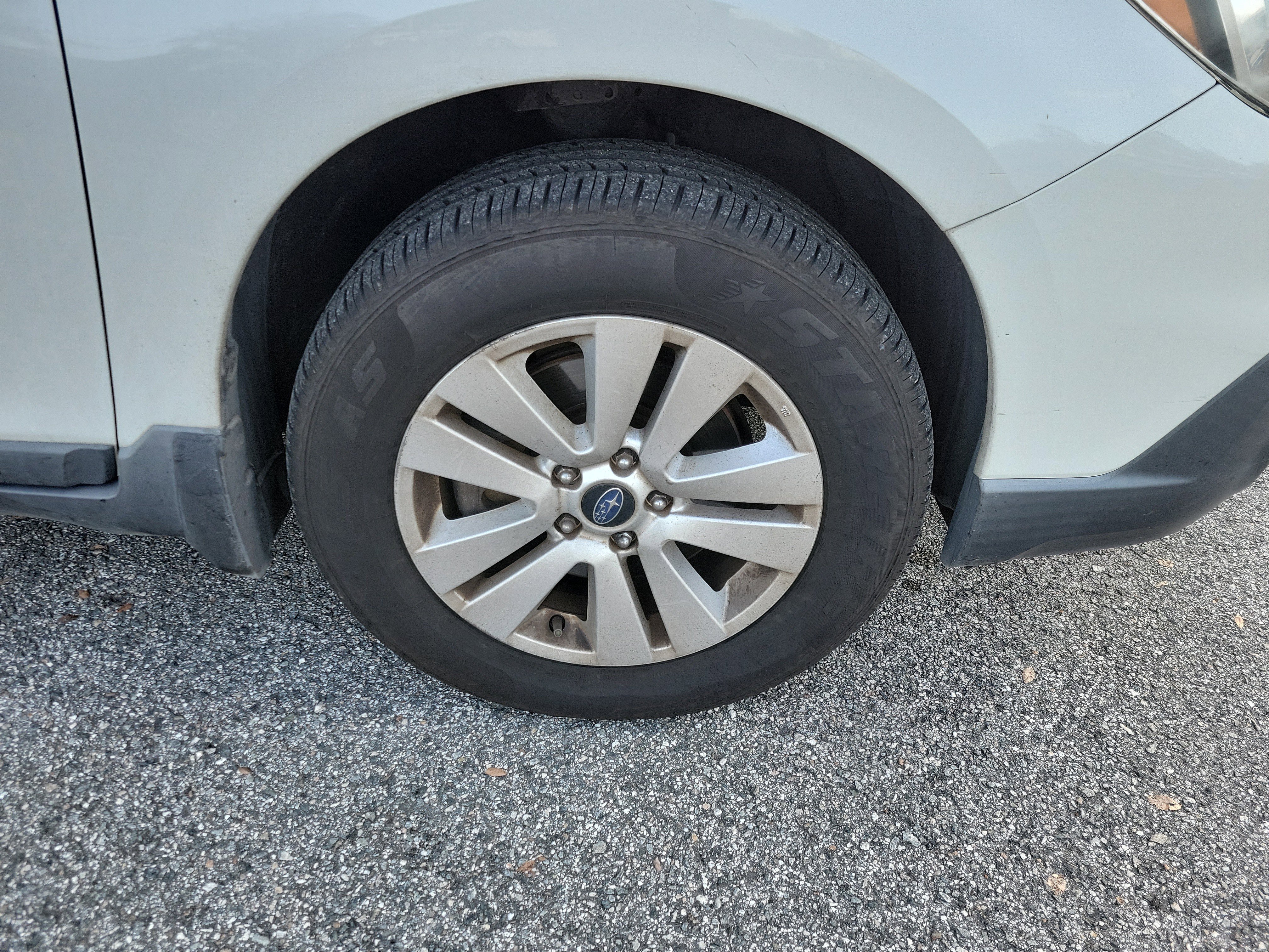 Used 2015 Subaru Outback 2.5i Premium image 12