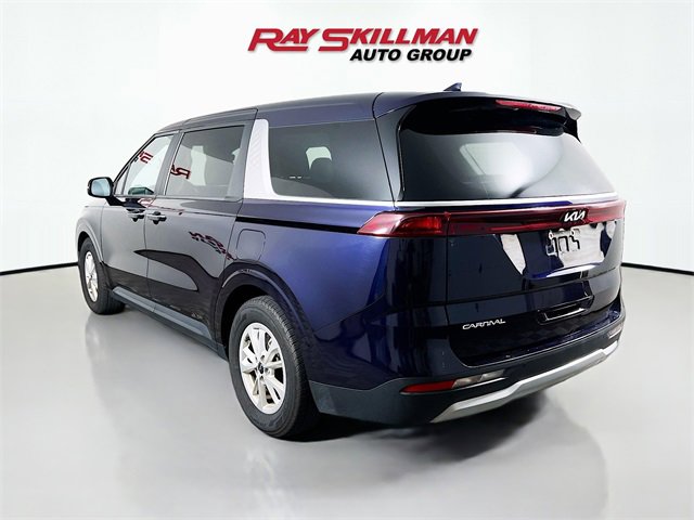 Used 2024 Kia Carnival LX image 5