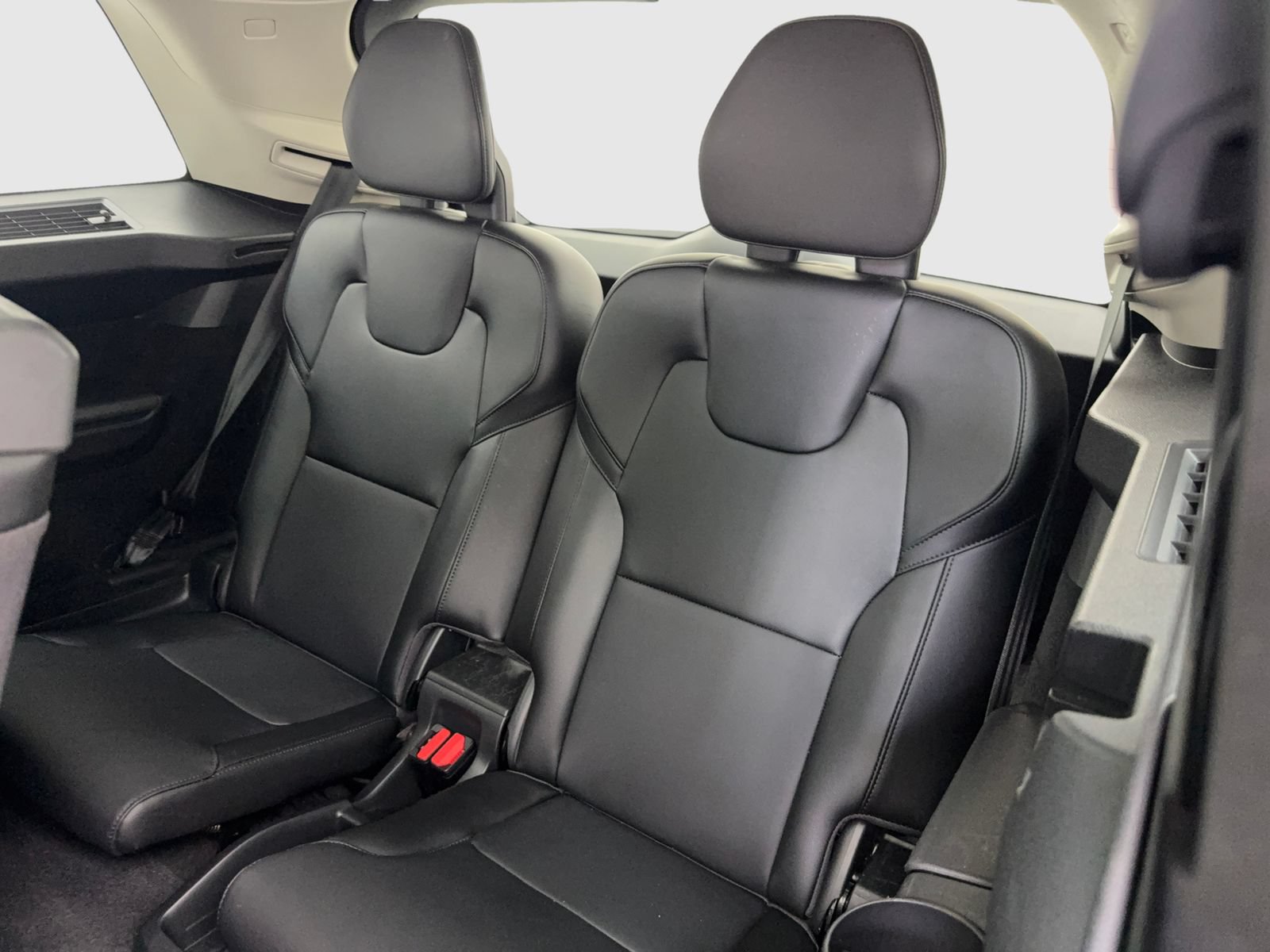 Used 2022 Volvo XC90 T5 Momentum AWD/4WD image 42