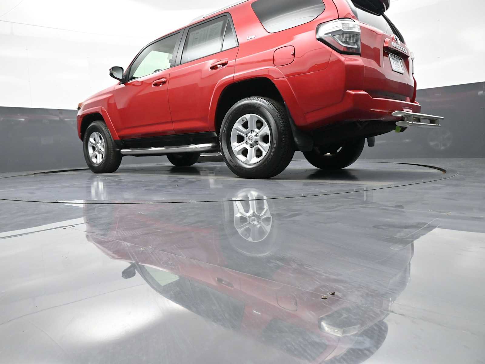 Used 2016 Toyota 4Runner SR5 AWD/4WD image 30