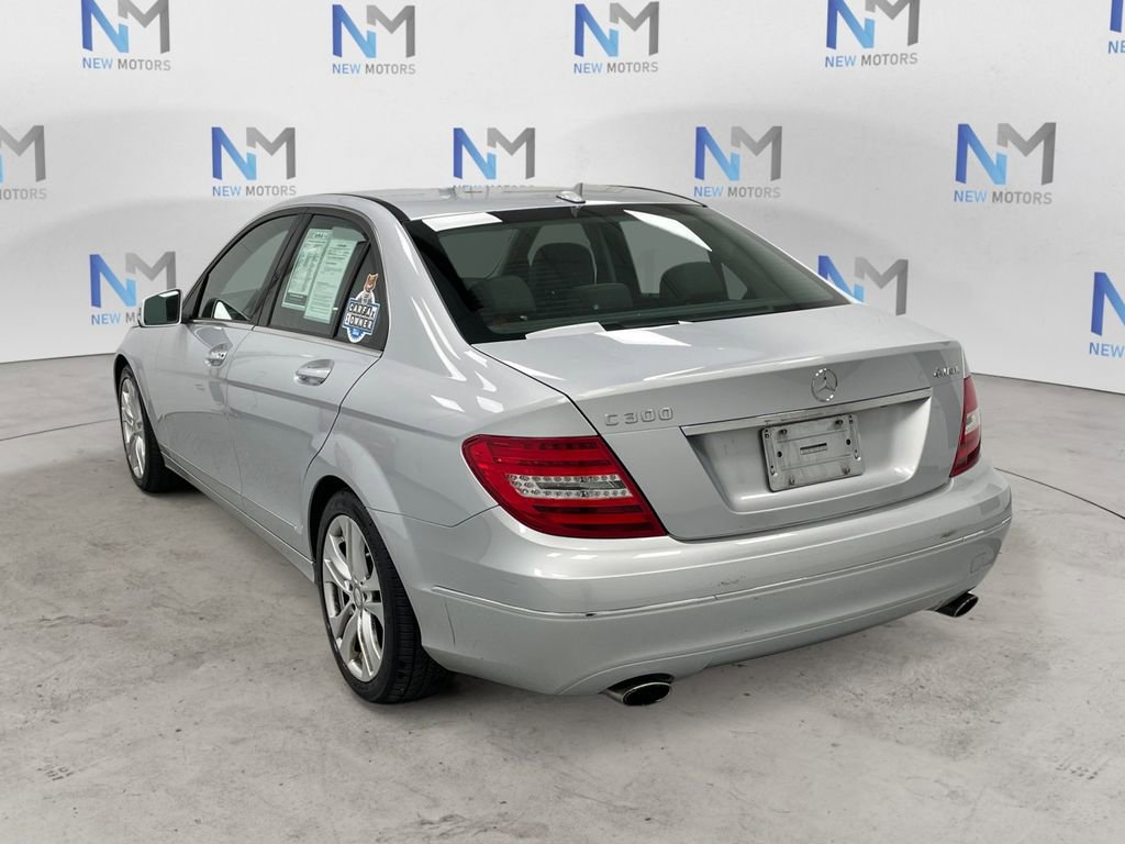 Used 2012 Mercedes-Benz C 300 4MATIC Sedan image 2