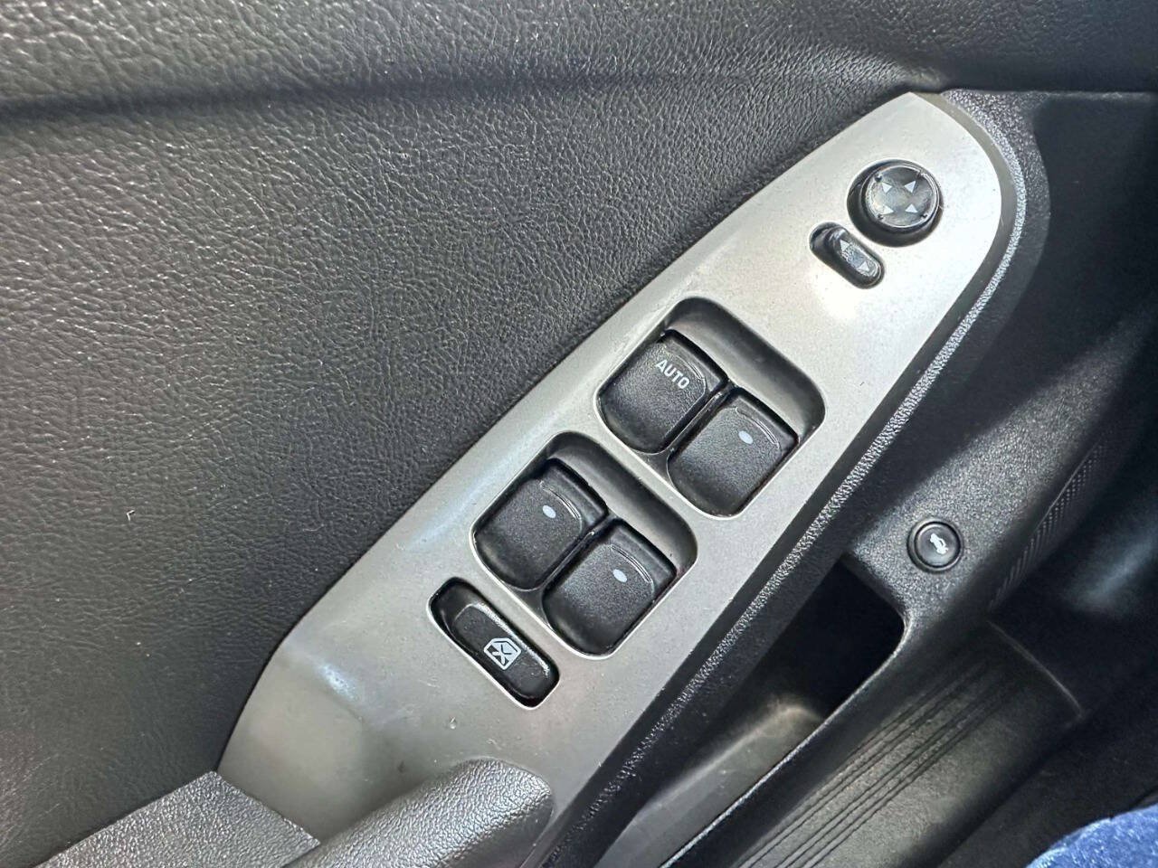 Used 2008 Pontiac G6 Value Leader FWD image 31