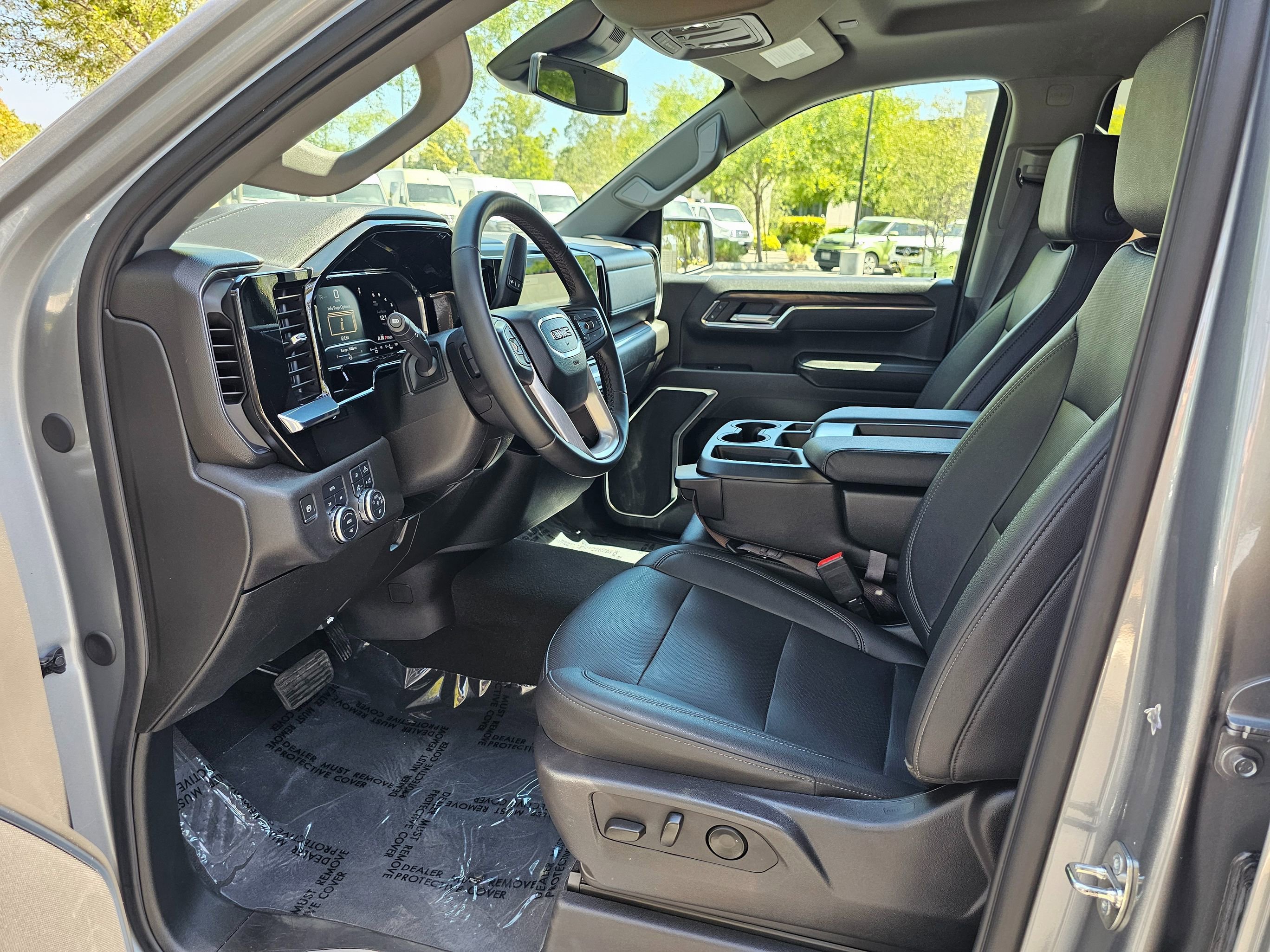 Used 2024 GMC Sierra 1500 SLT AWD/4WD image 15