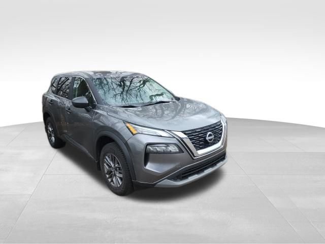 Used 2023 Nissan Rogue S image 1