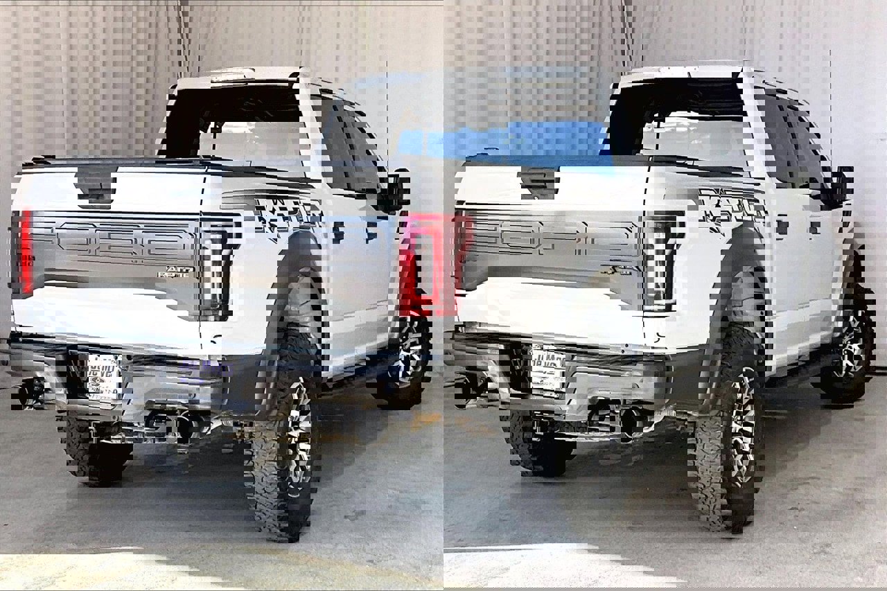 Used 2017 Ford F150 Raptor w/ Equipment Group 801A Mid image 13