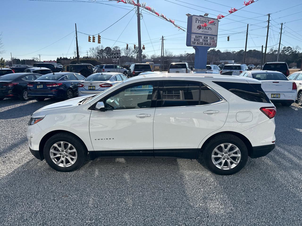 Used 2019 Chevrolet Equinox LT image 2