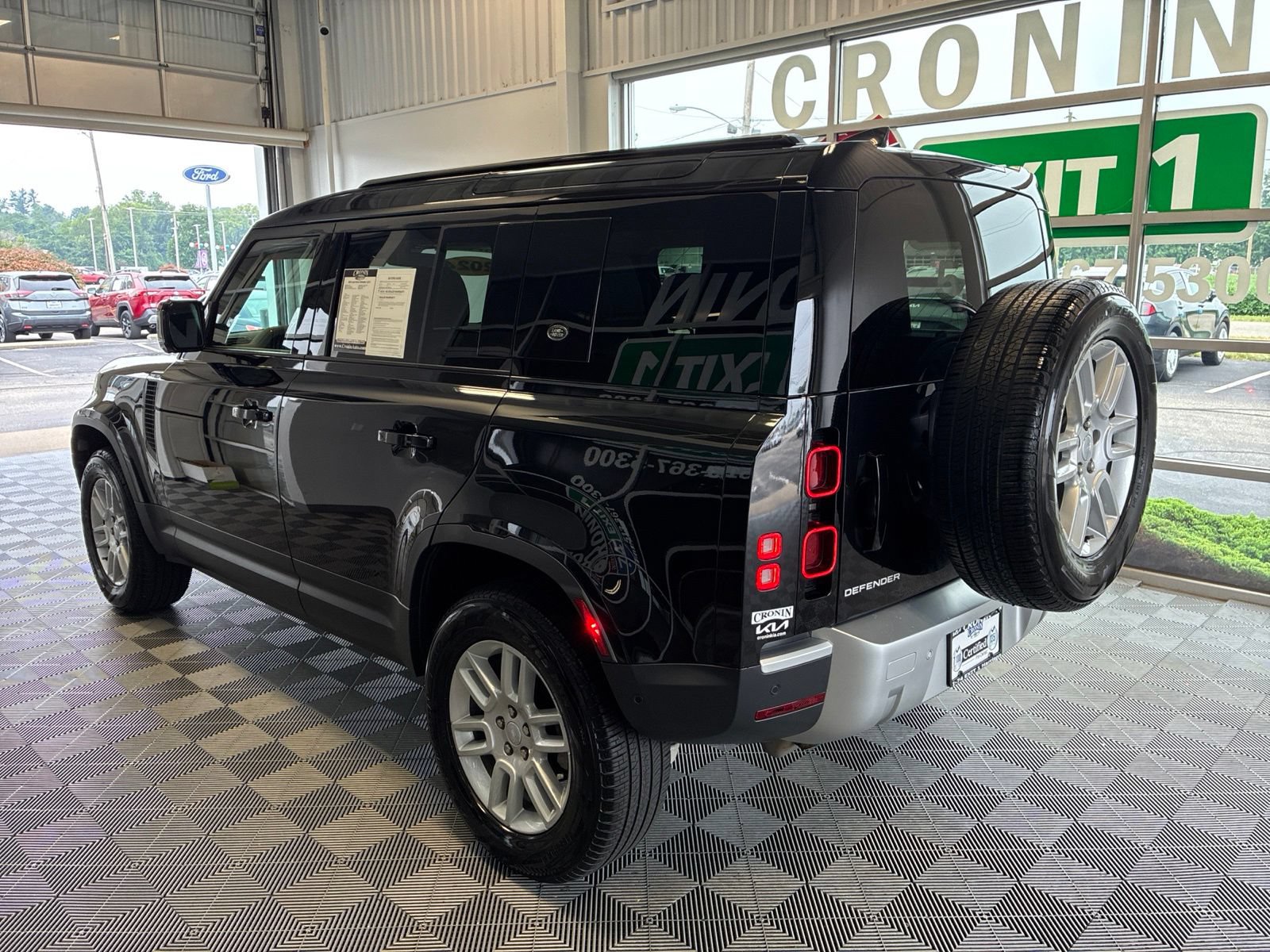 Used 2024 Land Rover Defender 110 S AWD/4WD image 4