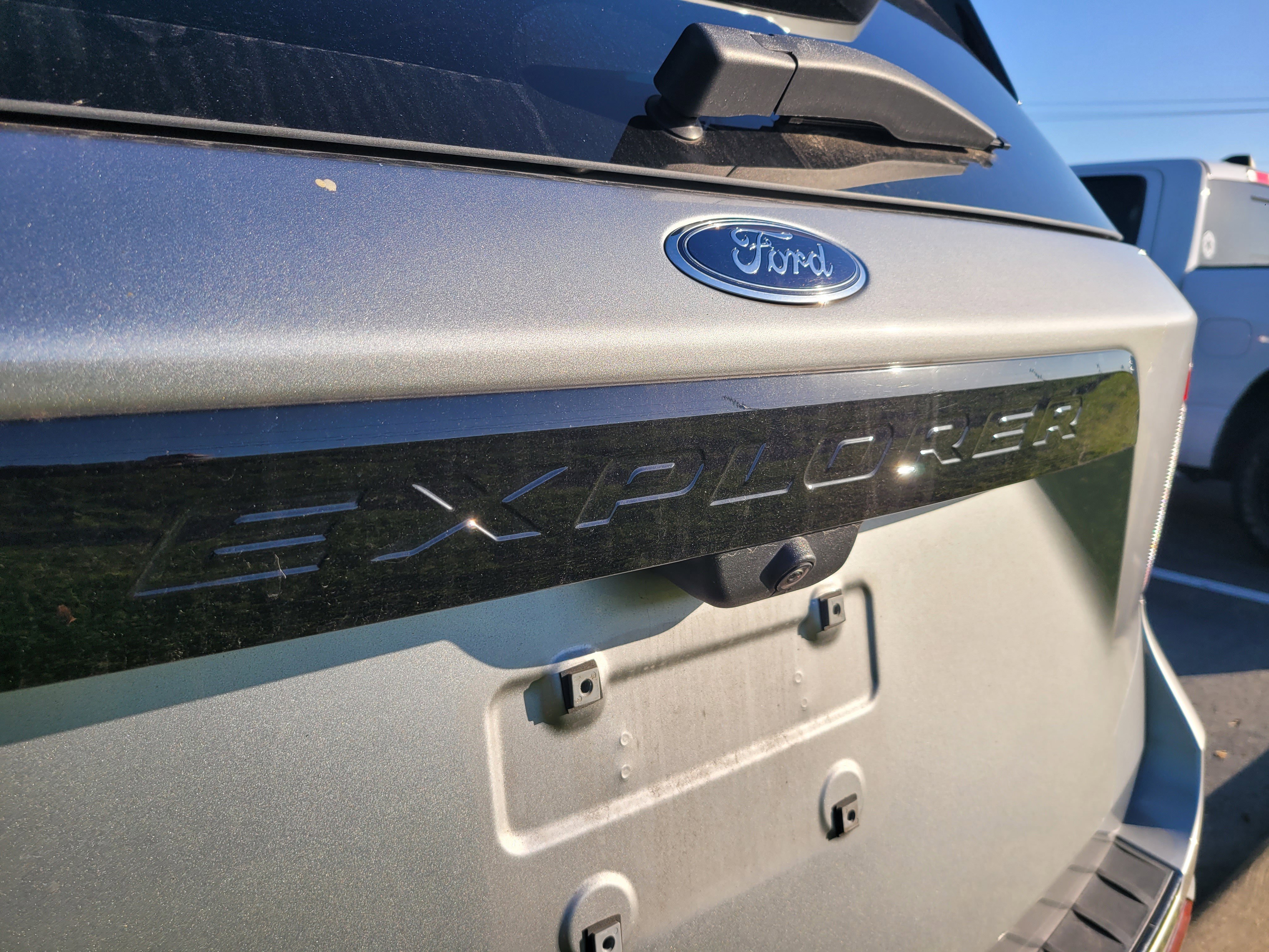 Used 2024 Ford Explorer ST-Line w/ Class IV Trailer Tow Package RWD image 7