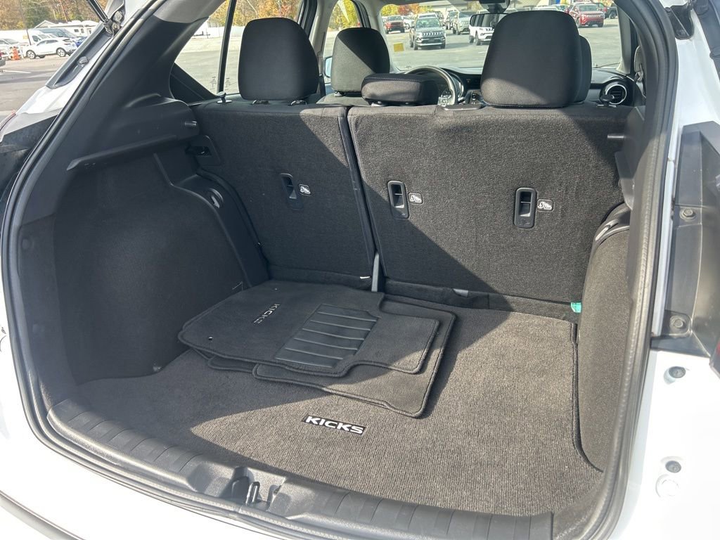 Used 2023 Nissan Kicks SV image 37