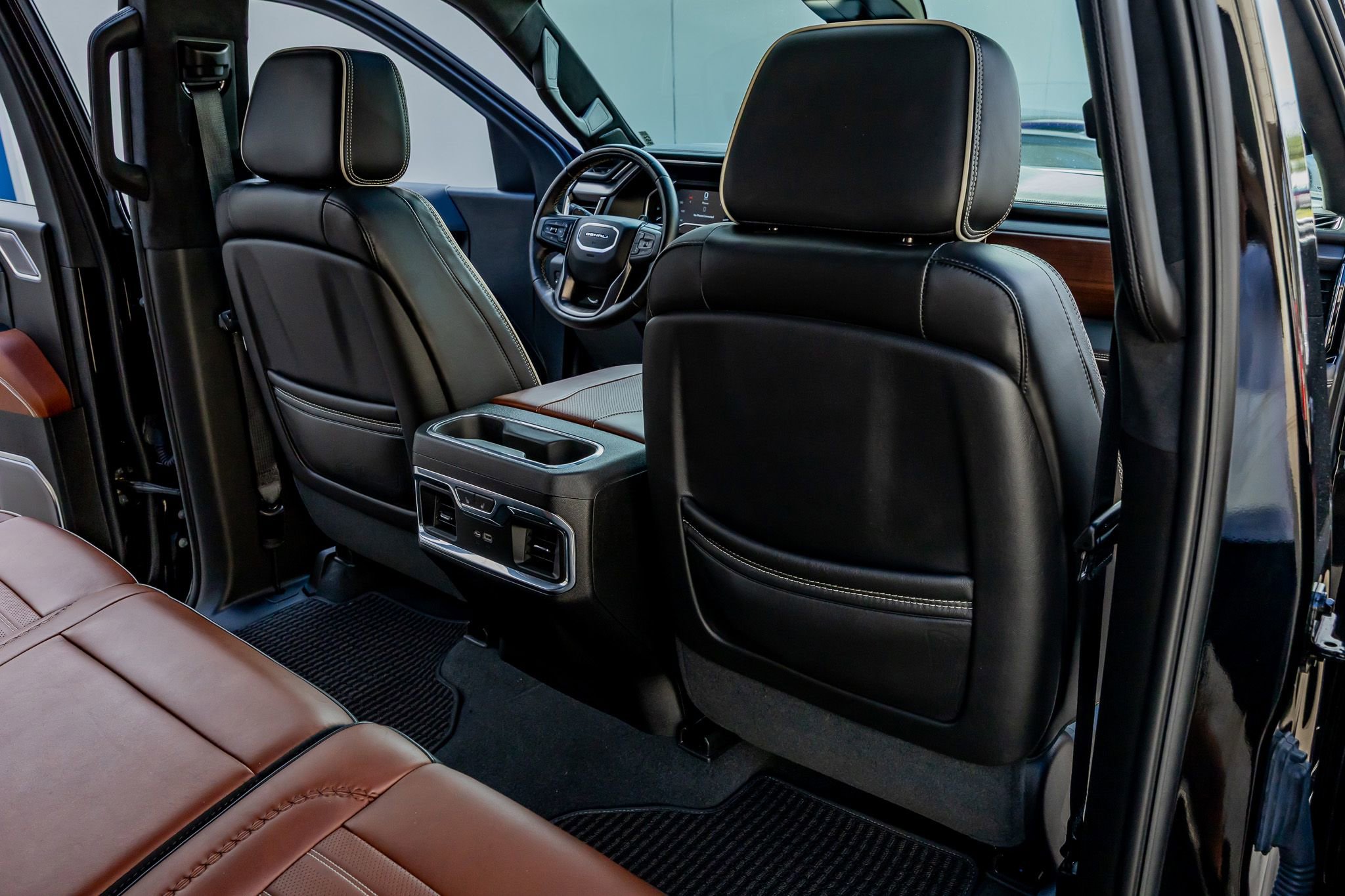 Used 2023 GMC Sierra 1500 Denali Ultimate AWD/4WD image 32