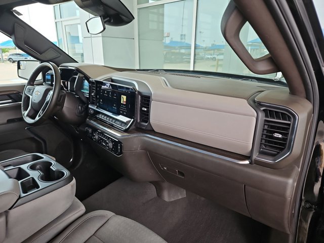 Used 2025 Chevrolet Silverado 1500 LT AWD/4WD image 27