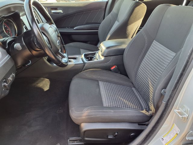 Used 2023 Dodge Charger SXT RWD image 9