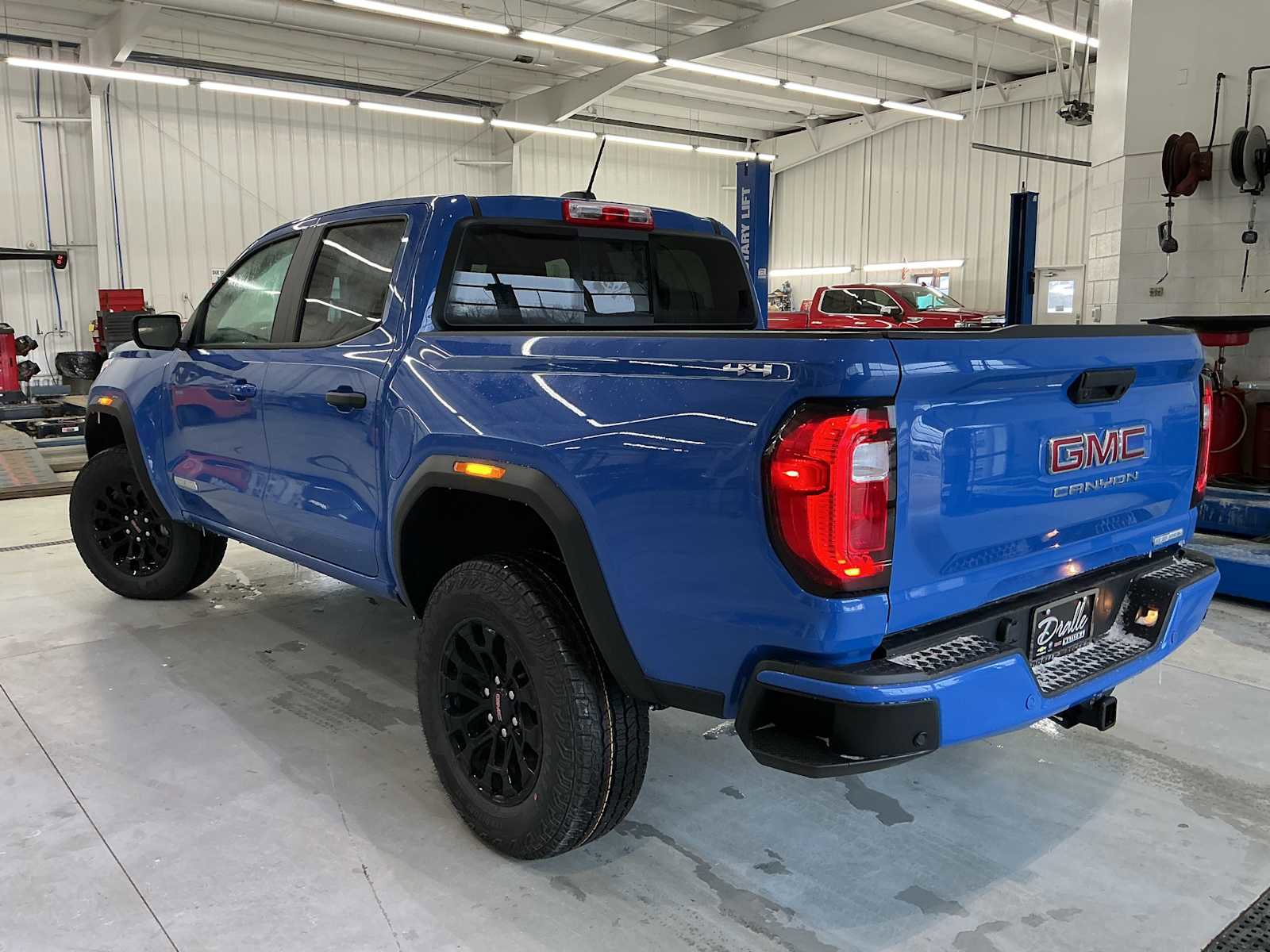 New 2026 GMC Canyon Elevation w/ Convenience Package image 5