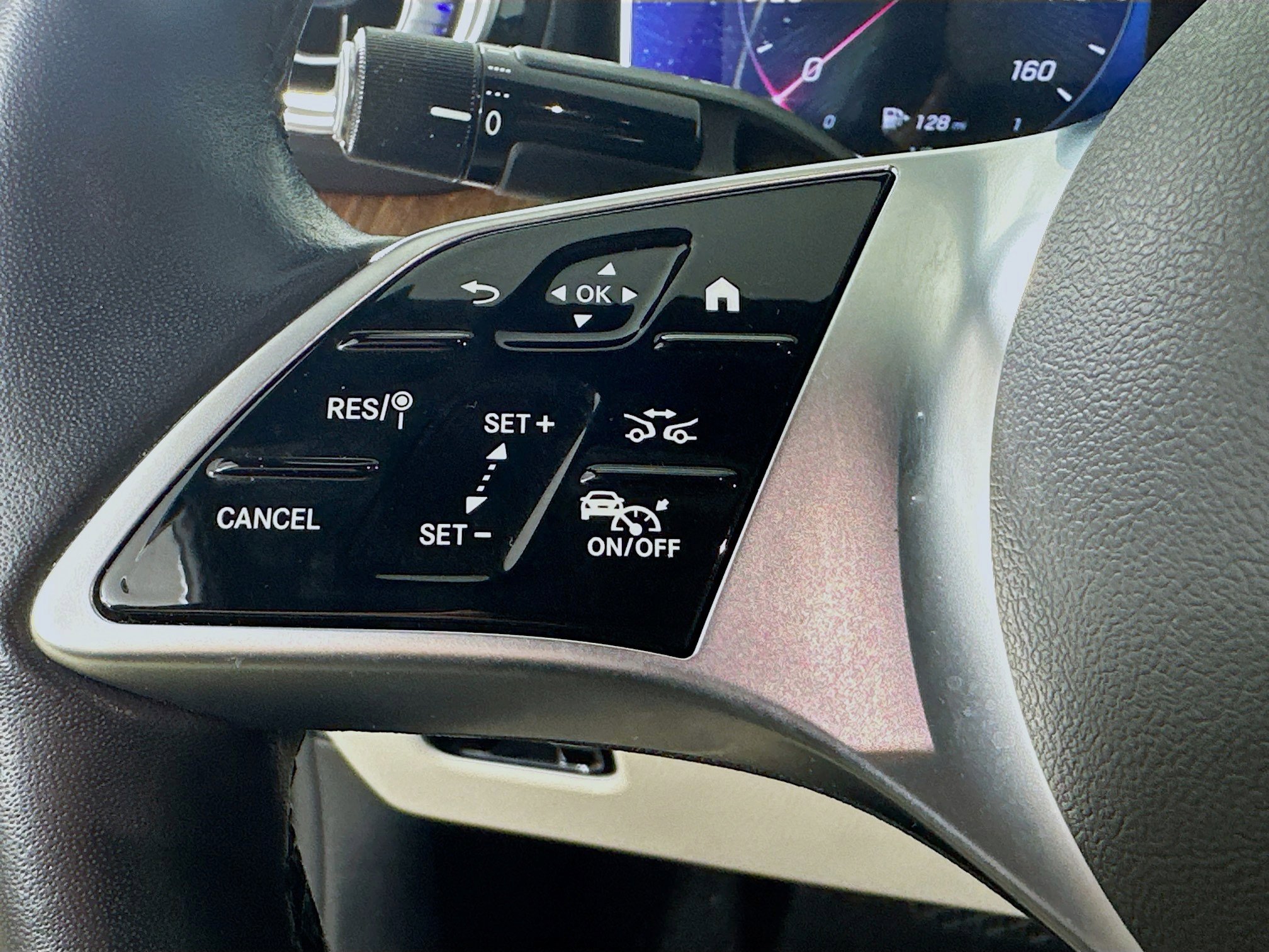 Certified 2023 Mercedes-Benz C 300 4MATIC Sedan image 12