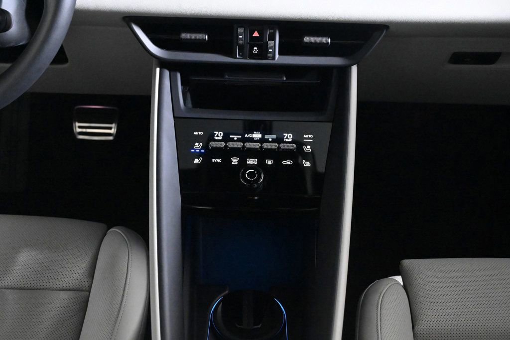 Certified 2025 Porsche Macan 4S Electric image 16