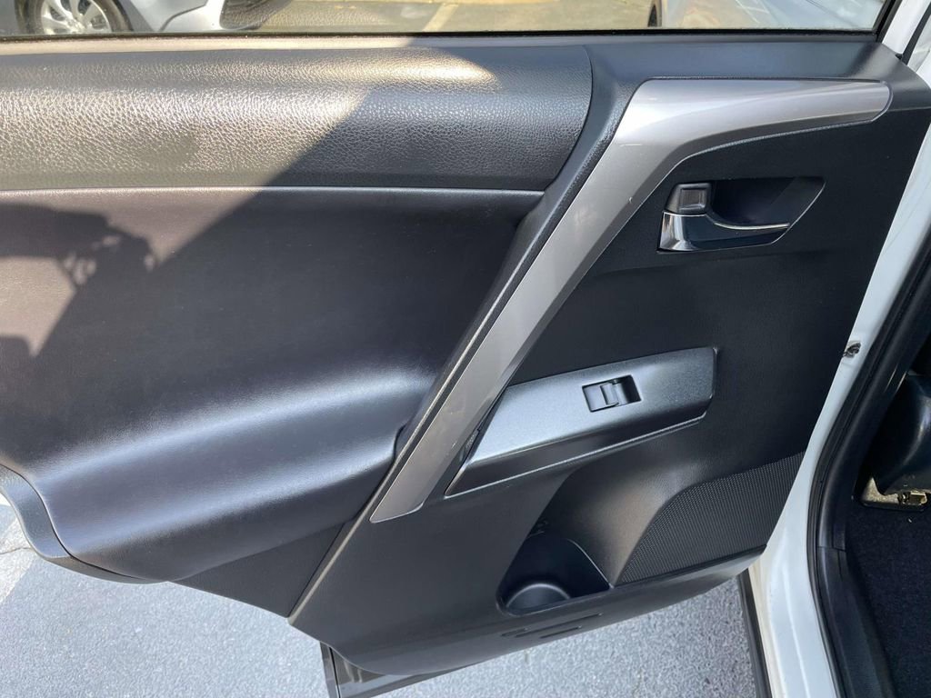 Used 2017 Toyota RAV4 XLE image 18