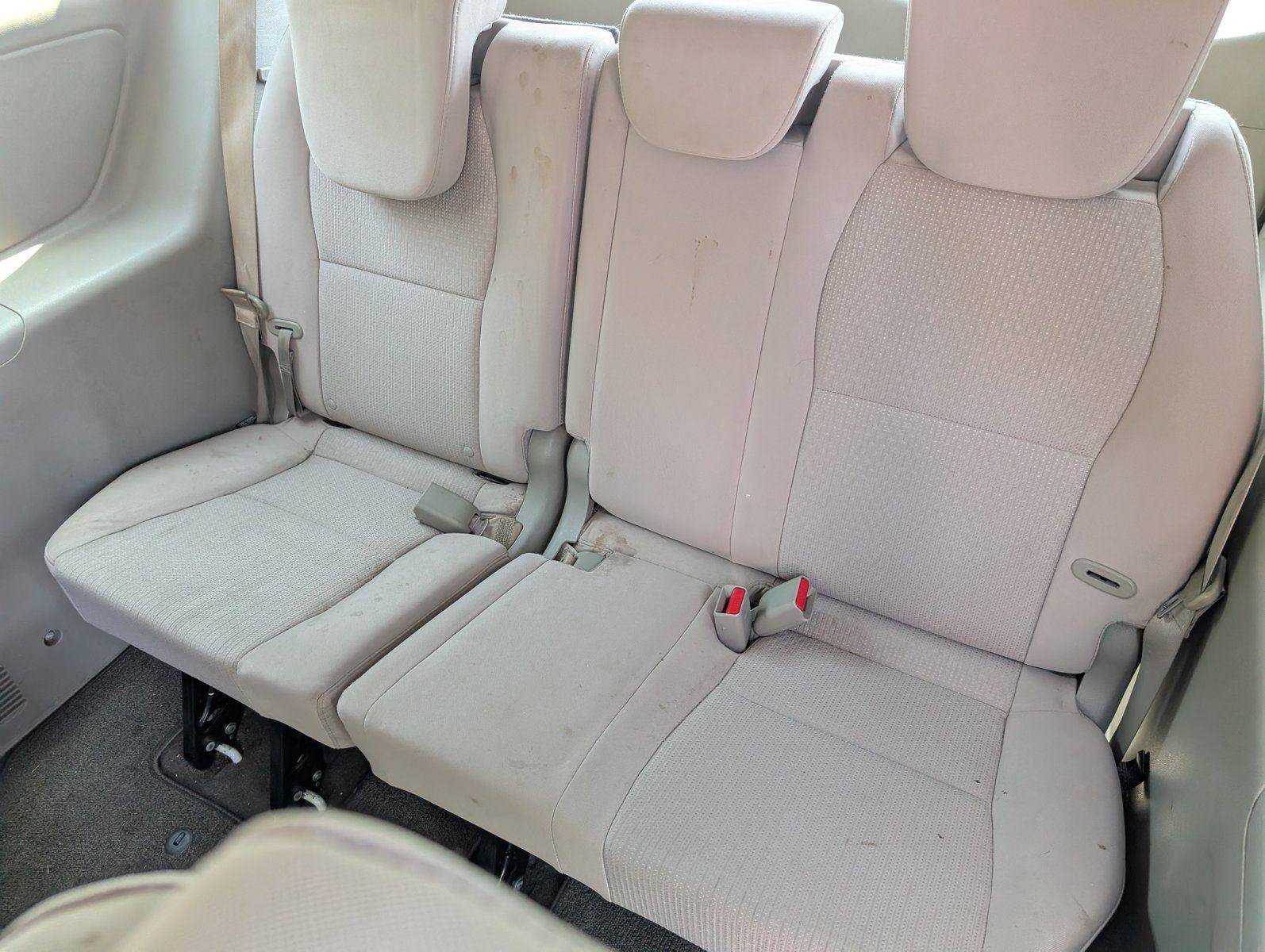 Used 2017 Kia Sedona LX FWD image 32