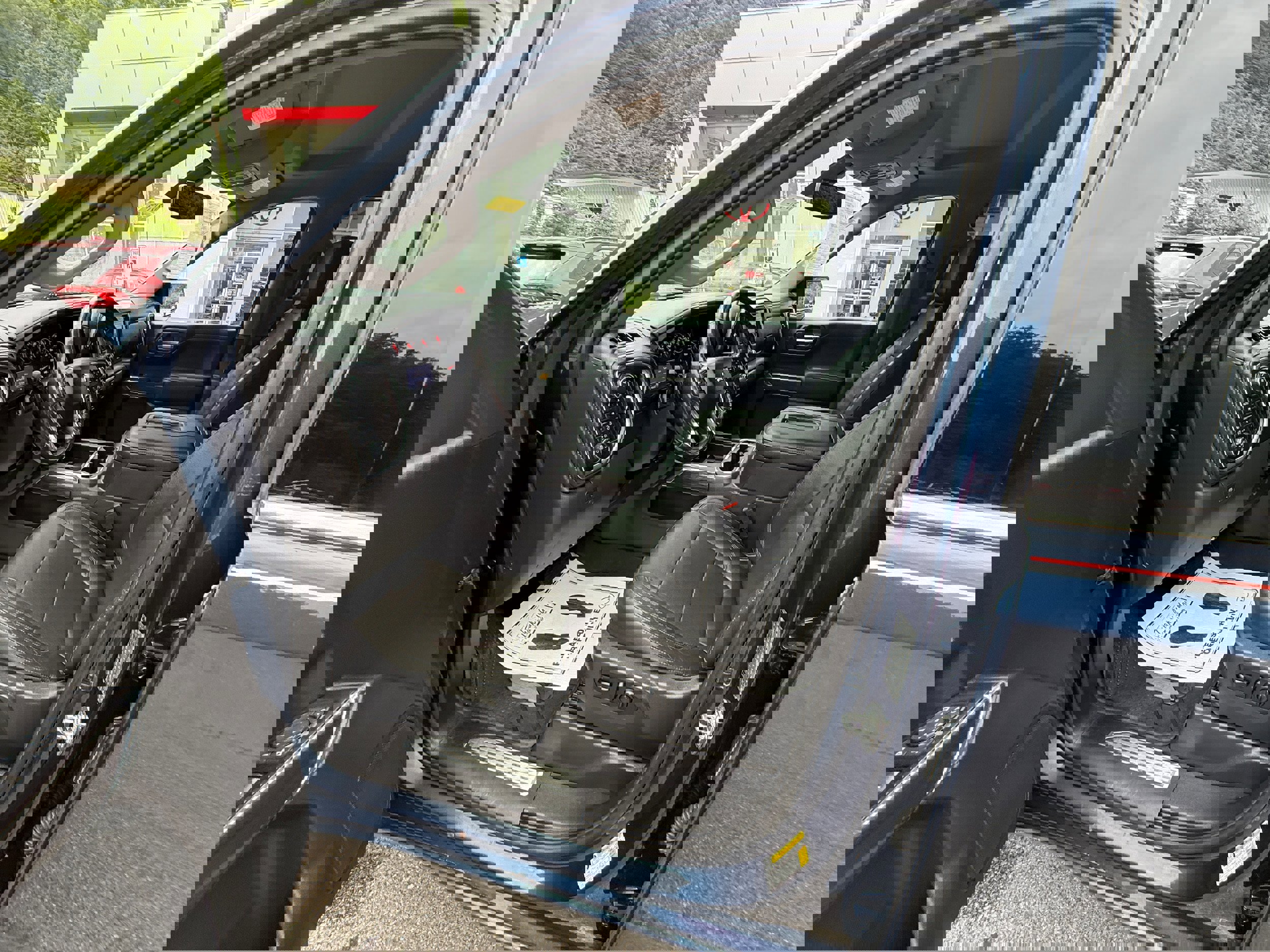 Used 2019 Chevrolet Silverado 1500 LTZ image 20