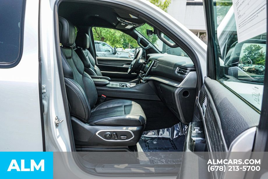 Used 2023 Jeep Wagoneer Series II image 25